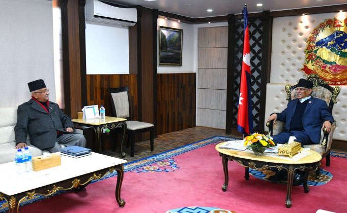 बालुवाटारमा ओली, प्रचण्डसँग के विषयमा भयो कुराकानी ? 